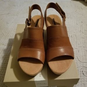 Clark's Annadel Janis dark tan sandals